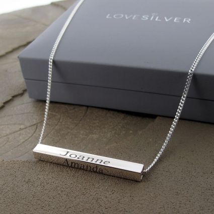 3D Horizontal Engraved Name Bar Pendant With Chain