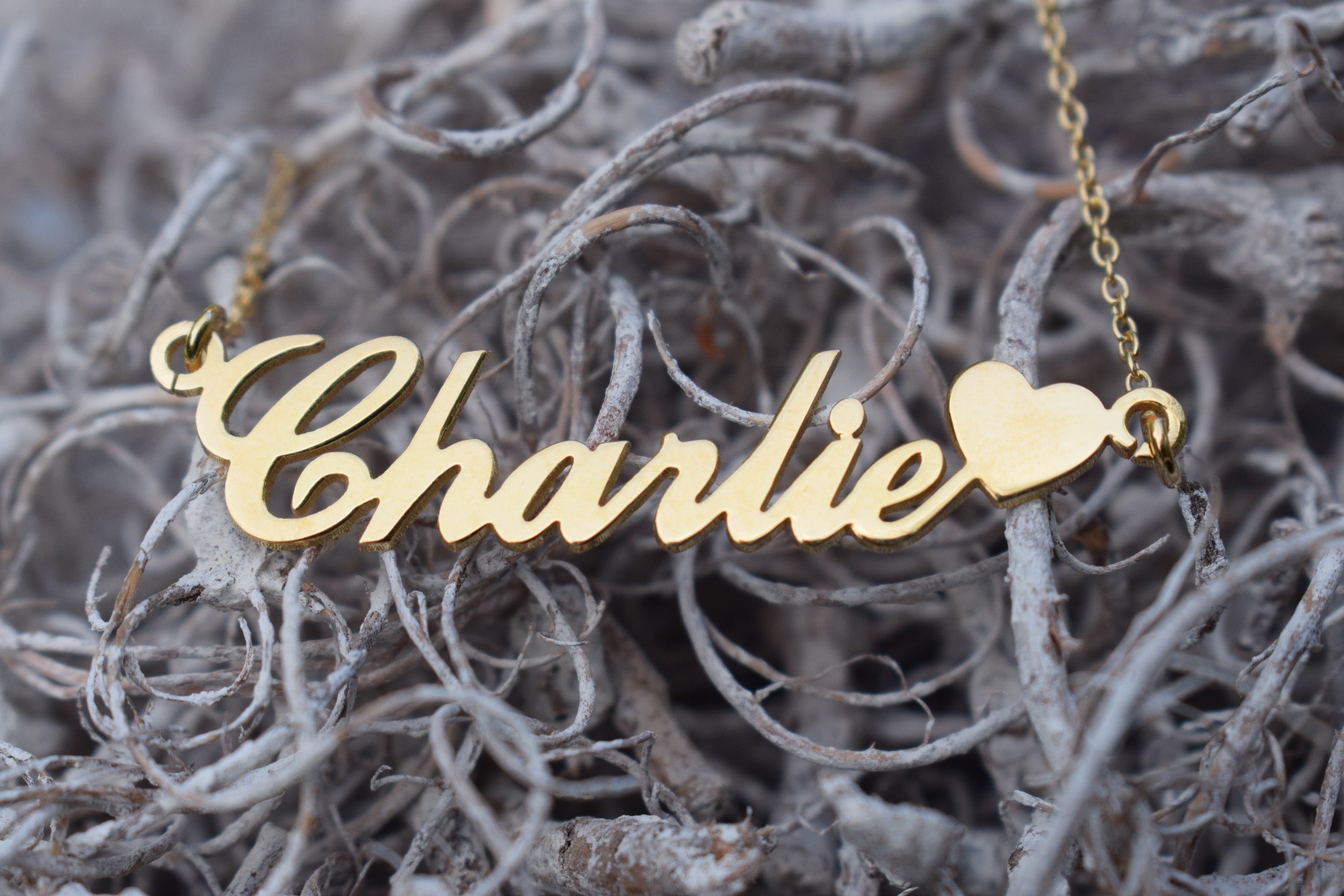 9ct Yellow Gold Carrie Style Personalised Name Necklace with Heart